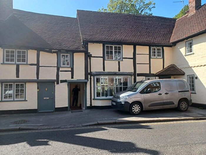 2 Bedroom Terraced House To Rent In High Street, HP14