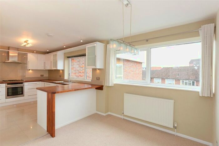 3 Bedroom Flat To Rent In South Park Court, South Park, Gerrards Cross, Buckinghamshire, SL9