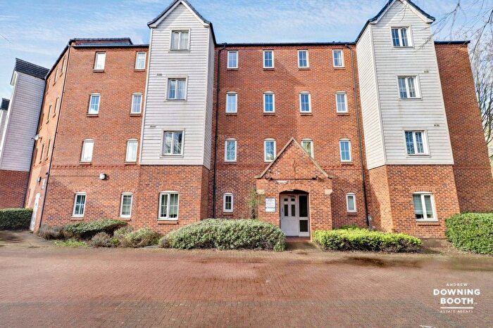 2 Bedroom Flat For Sale In Bridgeside Close, Brownhills, Walsall, WS8