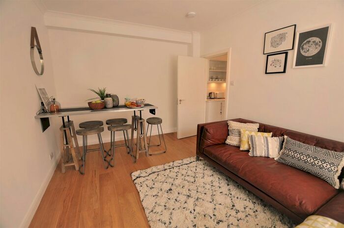 1 Bedroom Flat To Rent In Chelsea Manor Street, London, SW3