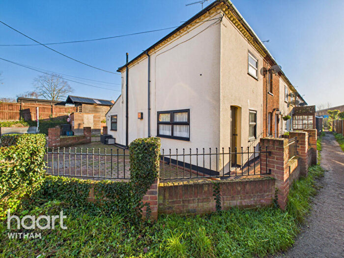 2 Bedroom End Of Terrace House For Sale In The Roothings, Heybridge, CM9