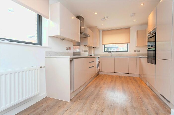 3 Bedroom End Of Terrace House To Rent In Rotherhithe Street, Rotherhithe, London, SE16