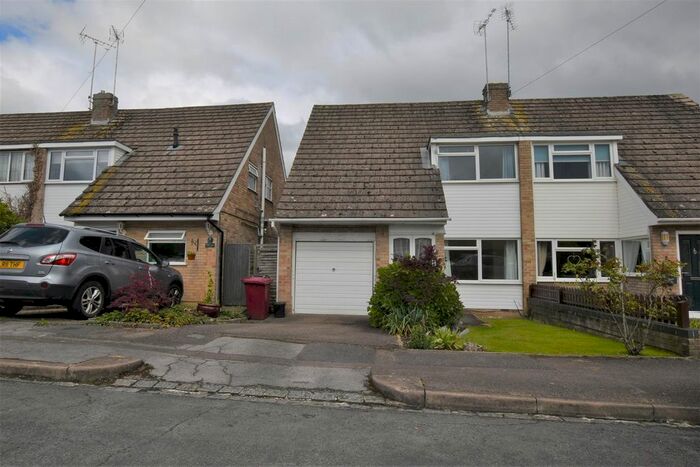 3 Bedroom Semi-Detached House To Rent In Cromer Close, Tilehurst, Reading, RG31