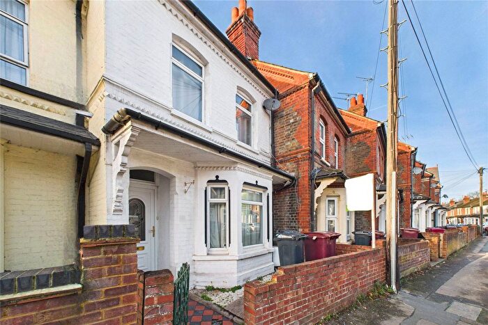 3 Bedroom Terraced House For Sale In Salisbury Road, Reading, Berkshire, RG30