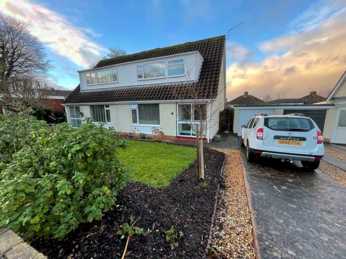 3 Bedroom House To Rent In Furze Close, Worlebbury, Weston-super-mare, BS22