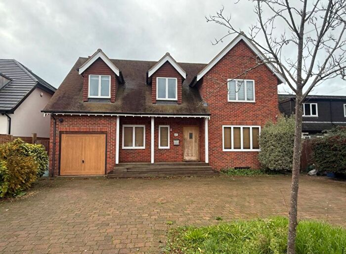 5 Bedroom Detached House To Rent In Fairfield Approach, Wraysbury, TW19