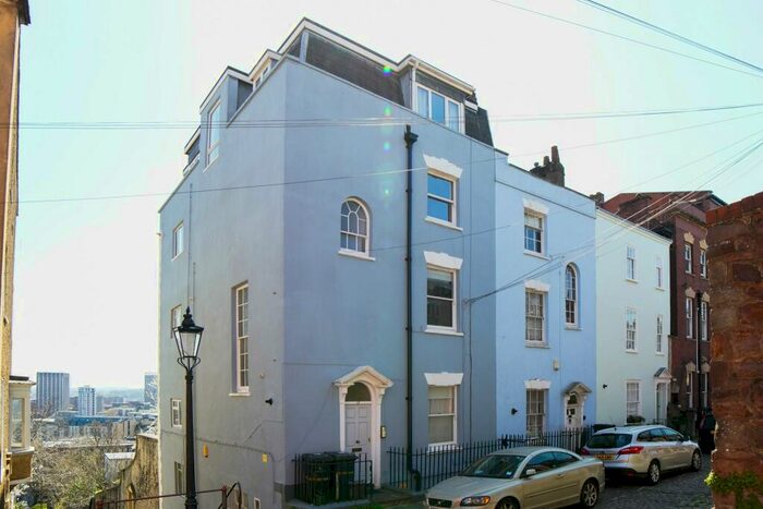 2 Bedroom Flat To Rent In Somerset Street, Kingsdown, Bristol, BS2