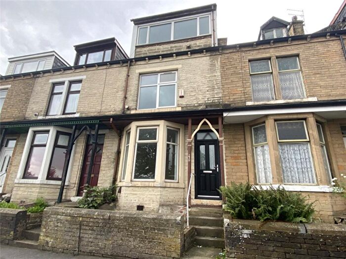 4 Bedroom Terraced House To Rent In Legrams Lane, Bradford, West Yorkshire, BD7