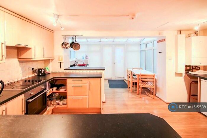 4 Bedroom Terraced House To Rent In Wellsway, Bath, BA2