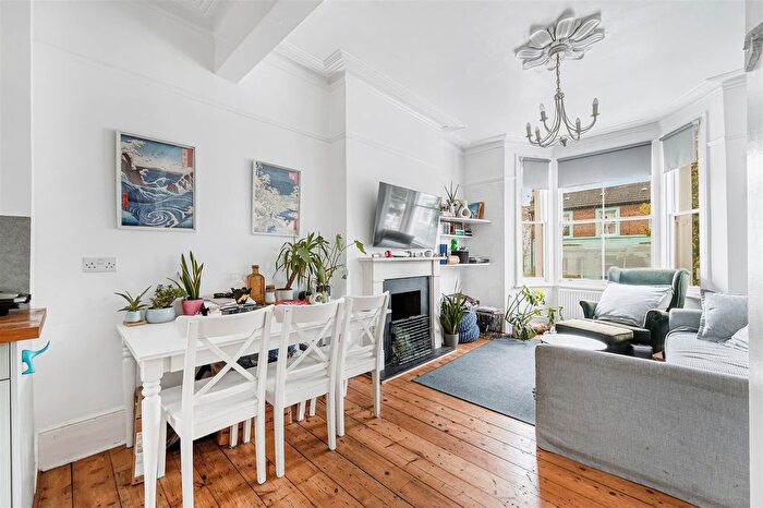 2 Bedroom Flat For Sale In Chaucer Road, Poets Corner, Acton, London, W3