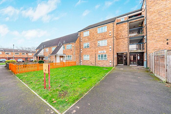 2 Bedroom Flat For Sale In Logan Close, Hounslow, TW4