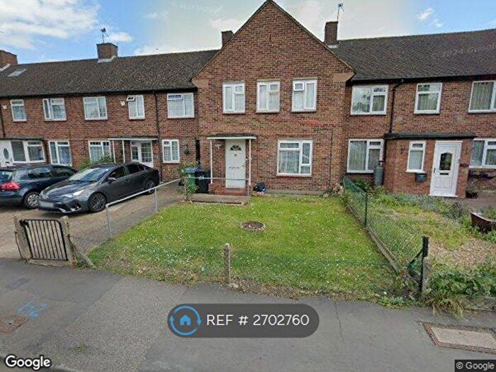 3 Bedroom Semi Detached House To Rent In Tolpits Lane, Watford, WD18
