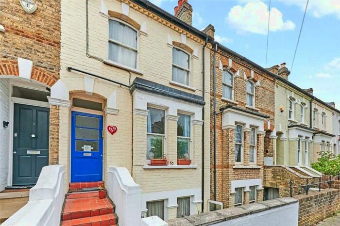 1 Bedroom Flat To Rent In Reporton Road, London, SW6