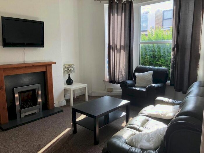 3 Bedroom Terraced House To Rent In Blantyre Road, Wavertree, Liverpool, L15