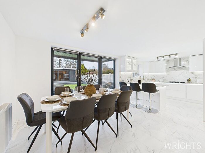 3 Bedroom Terraced House For Sale In Salisbury Road, Welwyn Garden City, AL7