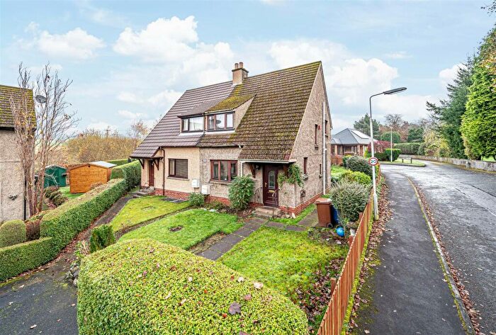 2 Bedroom Semi-Detached House For Sale In Knockhouse Gardens, Crossford, KY12