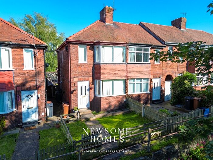2 Bedroom Semi-Detached House For Sale In Victoria Road, Bagillt, CH6