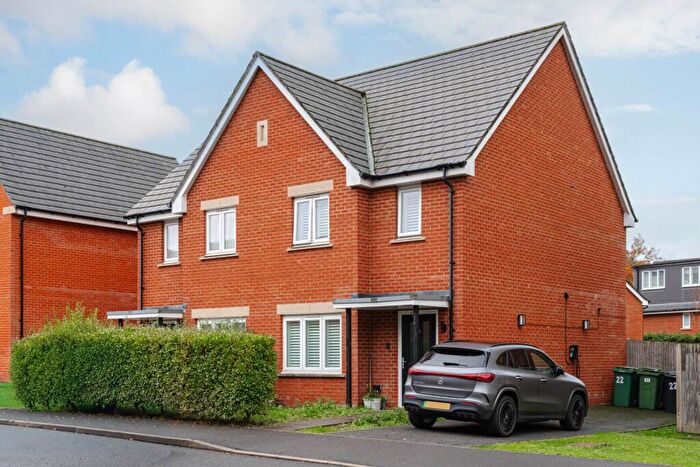 2 Bedroom Semi Detached House To Rent In Sherwood Way, Epsom, KT19