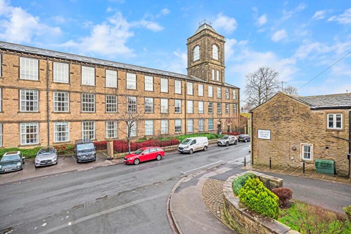 3 Bedroom Flat For Sale In West Road, Carleton, Skipton, North Yorkshire, BD23