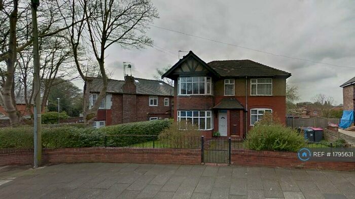 2 Bedroom Flat To Rent In Moorside Road, Salford, M7