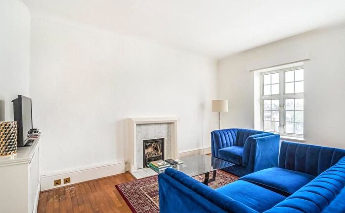 1 Bedroom Flat To Rent In Bulstrode Street, Marylebone, London, W1U