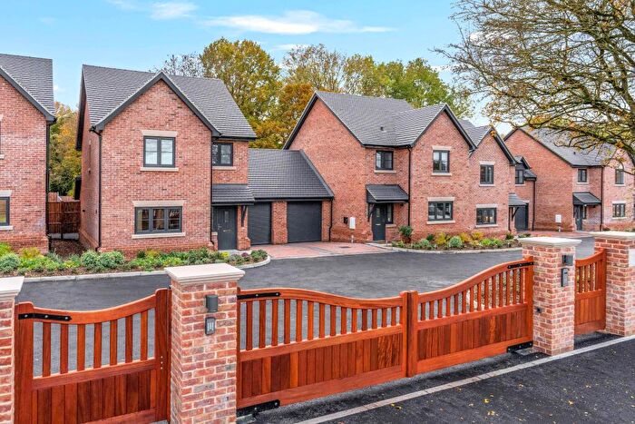 4 Bedroom Link Detached House For Sale In The Street, Takeley, Bishop's Stortford, CM22