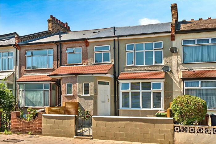 3 Bedroom Terraced House For Sale In Chudleigh Road, London, SE4