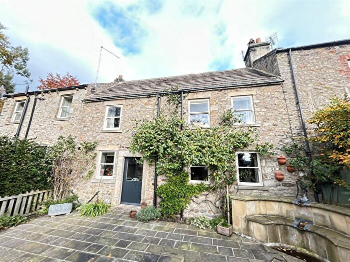 3 Bedroom Cottage To Rent In Easby Court, Easby, Richmond, DL10