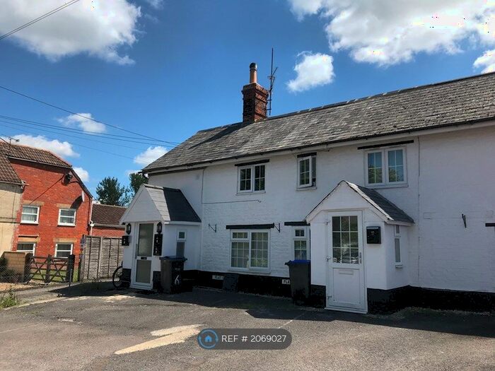 Studio To Rent In High Street, Semington, Trowbridge, BA14