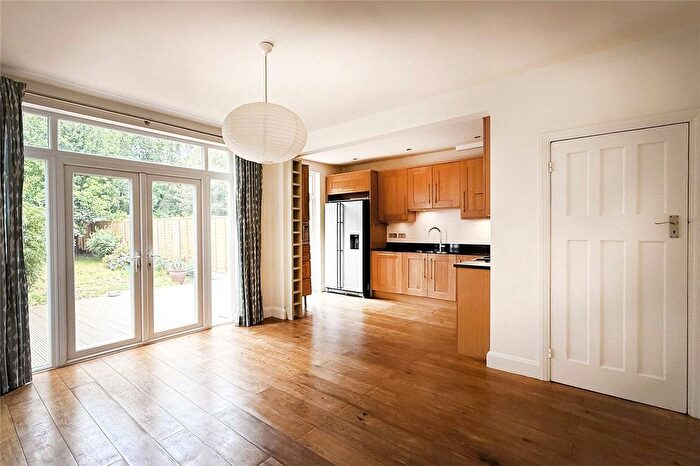 4 Bedroom Terraced House To Rent In Oakfield Gardens, Beckenham, BR3