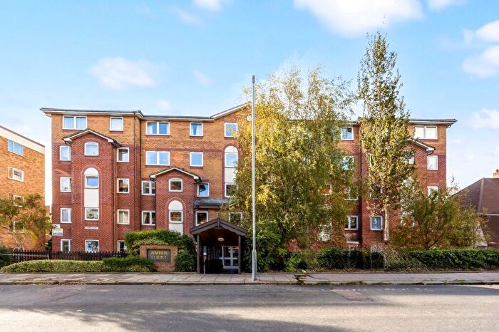 2 Bedroom Retirement Property For Sale In Holland Road, Hove, BN3