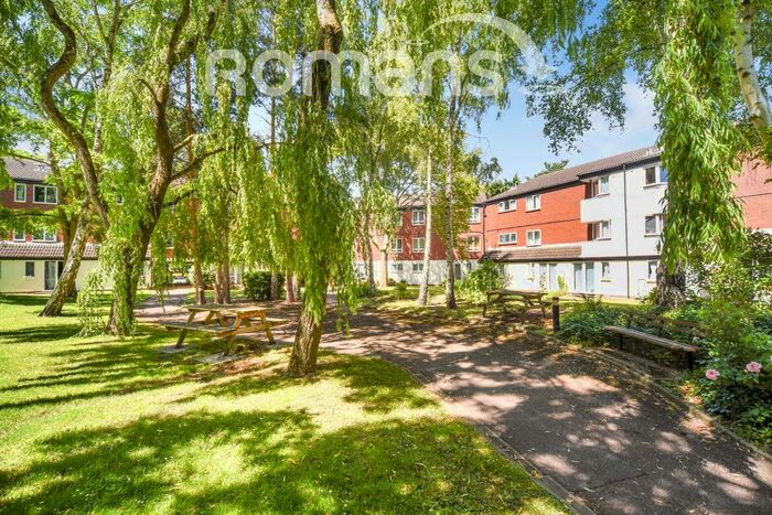 1 Bedroom Apartment To Rent In Mount Pleasent, Bracknell, RG12