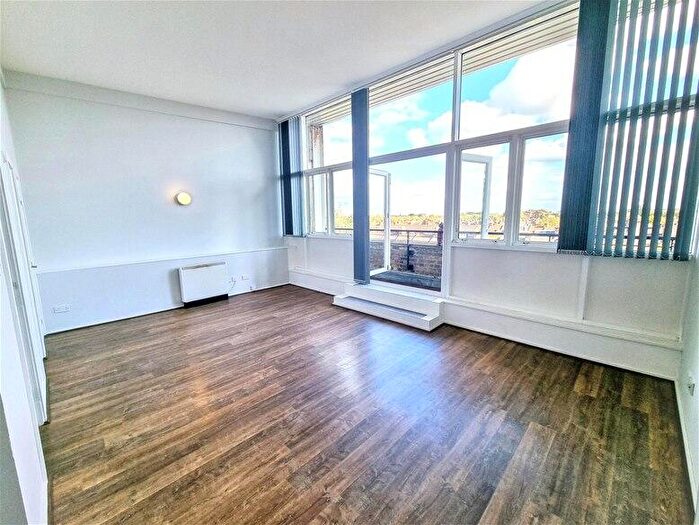 2 Bedroom Flat To Rent In Spectacles Works, Plaistow, E13