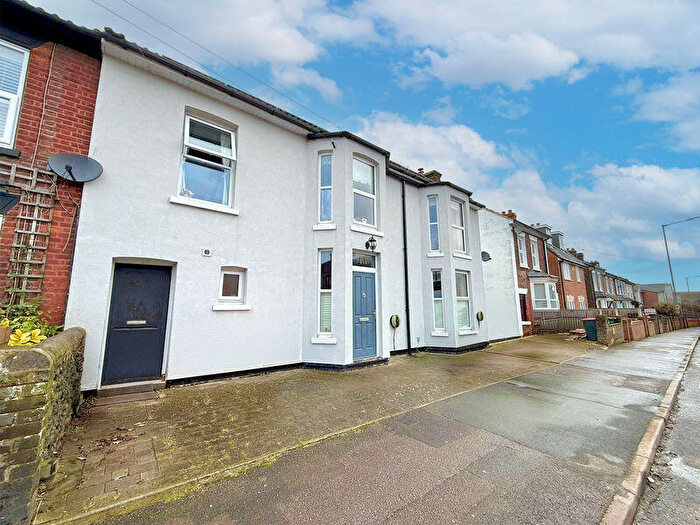 5 Bedroom House For Sale In Chiltern Road, Dunstable, LU6