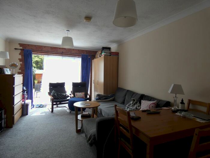 2 Bedroom Property To Rent In Cherry Gardens, Northolt, UB5