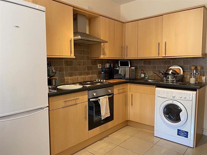 1 Bedroom Flat To Rent In Chapel Court, Sun Street, Sandy, SG19