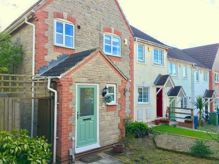 3 Bedroom Terraced House To Rent In Aspen Square, Greater Leys, Oxford, OX4