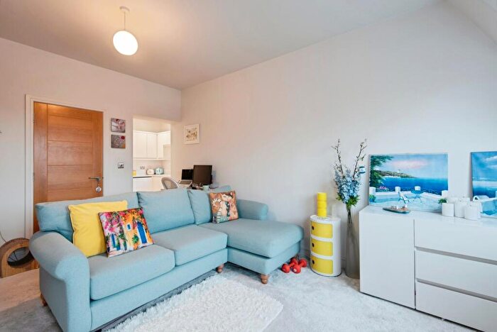 2 Bedroom Flat For Sale In Brand Street, Hitchin, SG5