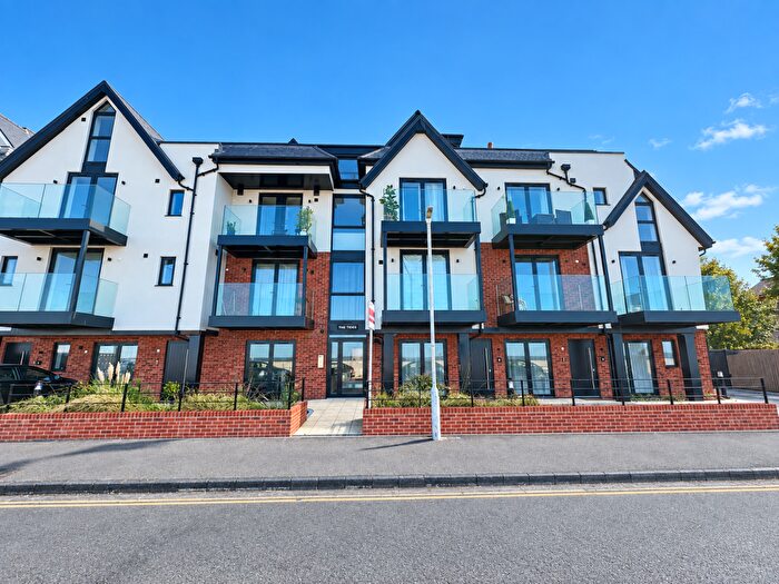 3 Bedroom Apartment To Rent In St. Georges Terrace, Herne Bay, CT6