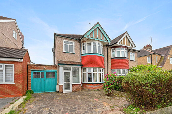 3 Bedroom Semi-Detached House For Sale In Norwood Drive, North Harrow, HA2