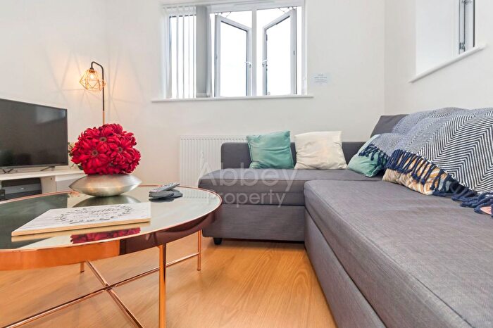 1 Bedroom Flat To Rent In Napier Road, Luton, LU1