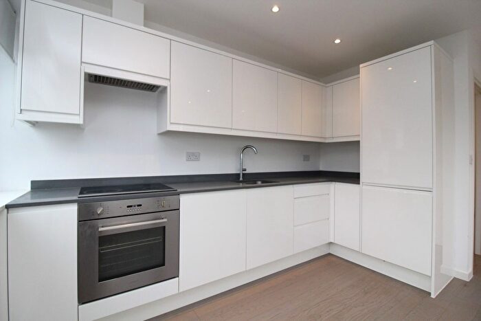 1 Bedroom Flat To Rent In Hubert Road, CM14