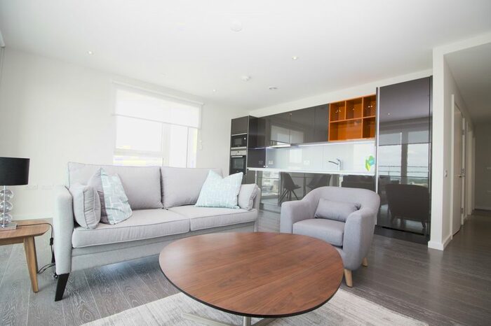 2 Bedroom Flat To Rent In Cassia Point, Glasshouse Gardens, Stratford, E20