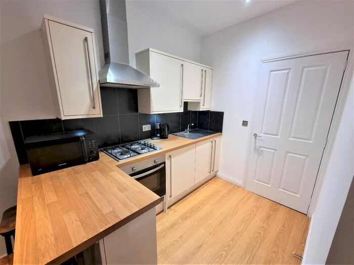 1 Bedroom Flat To Rent In Skene Square, Rosemount, Aberdeen, AB25
