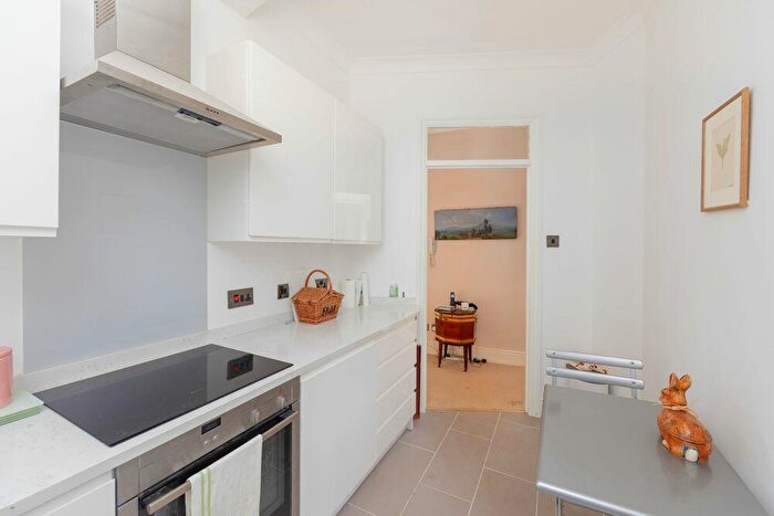 1 Bedroom Flat For Sale In Great Pulteney Street, Bath, BA2