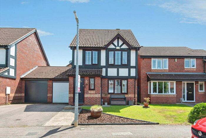 3 Bedroom Link Detached House For Sale In Tippett Drive, Shefford, SG17