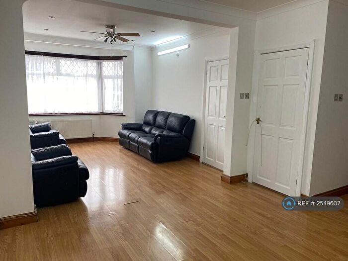 3 Bedroom End Of Terrace House To Rent In Crofts Road, Harrow, HA1