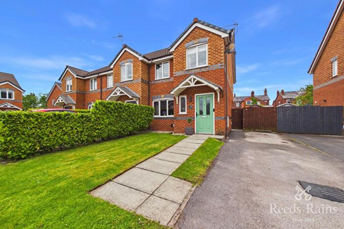 3 Bedroom End Of Terrace House For Sale In Harewood Close, Northwich, Cheshire, CW9