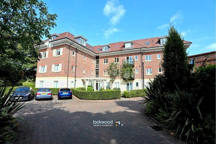 2 Bedroom Flat To Rent In Woodthorpe Road, Ashford, TW15