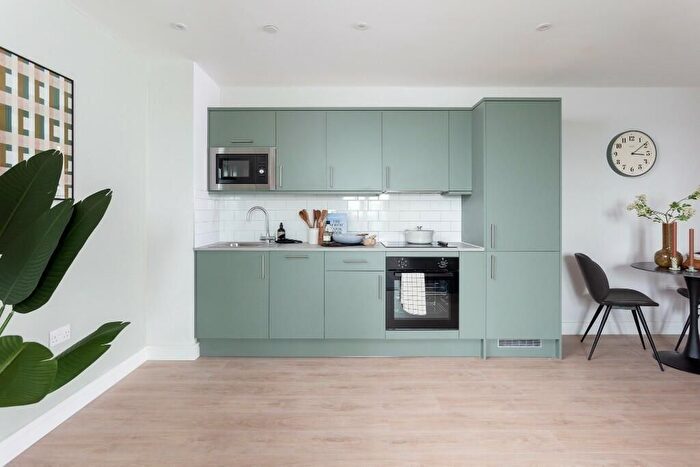 2 Bedroom Flat To Rent In Albion Way, London, SE13